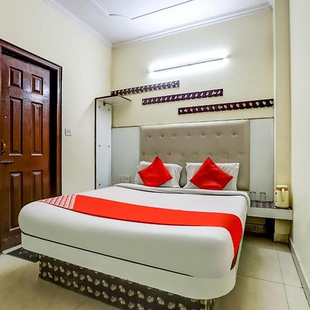Hotel O Tushar Continental นิวเดลี ภายนอก รูปภาพ