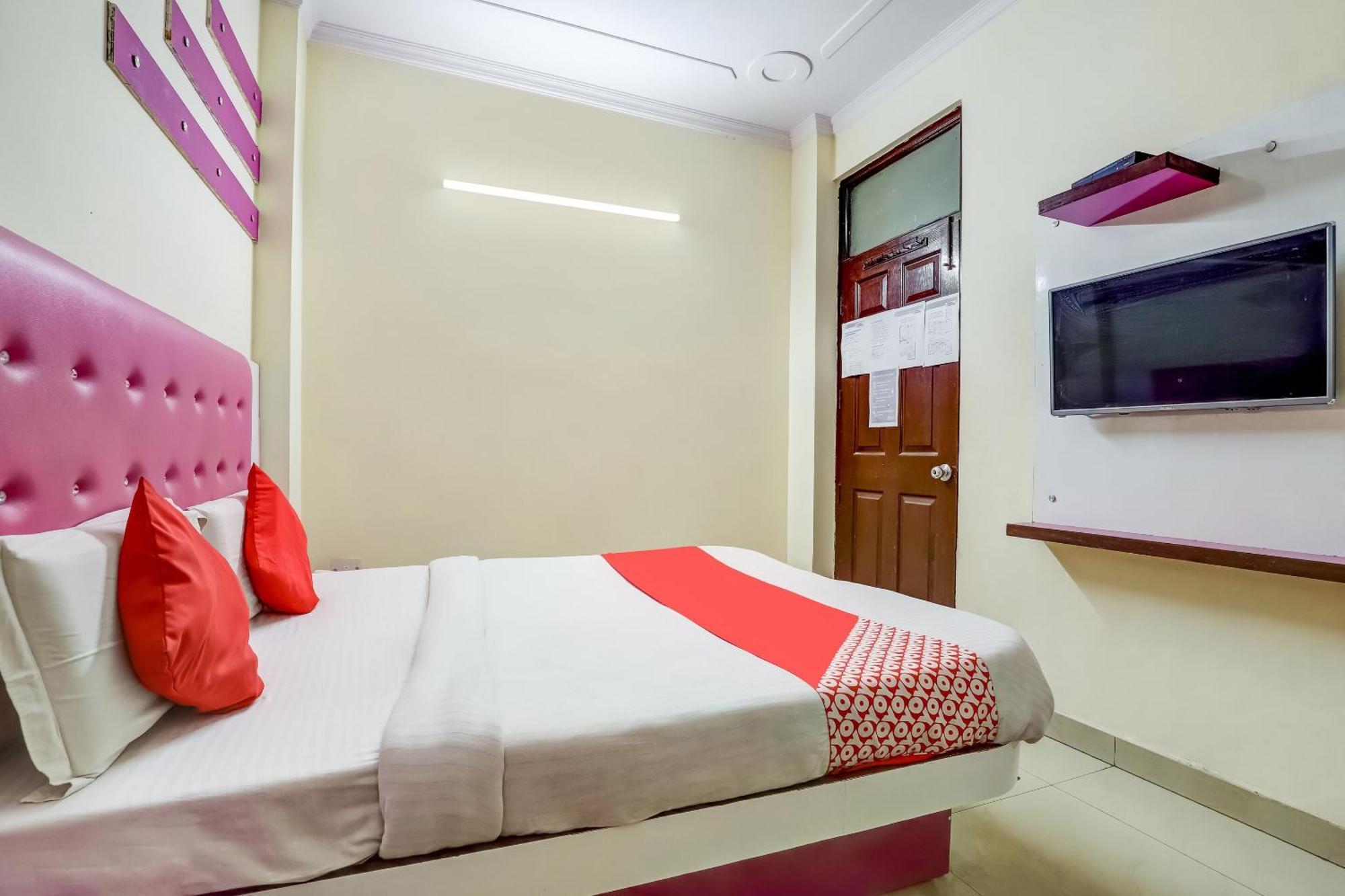 Hotel O Tushar Continental นิวเดลี ภายนอก รูปภาพ