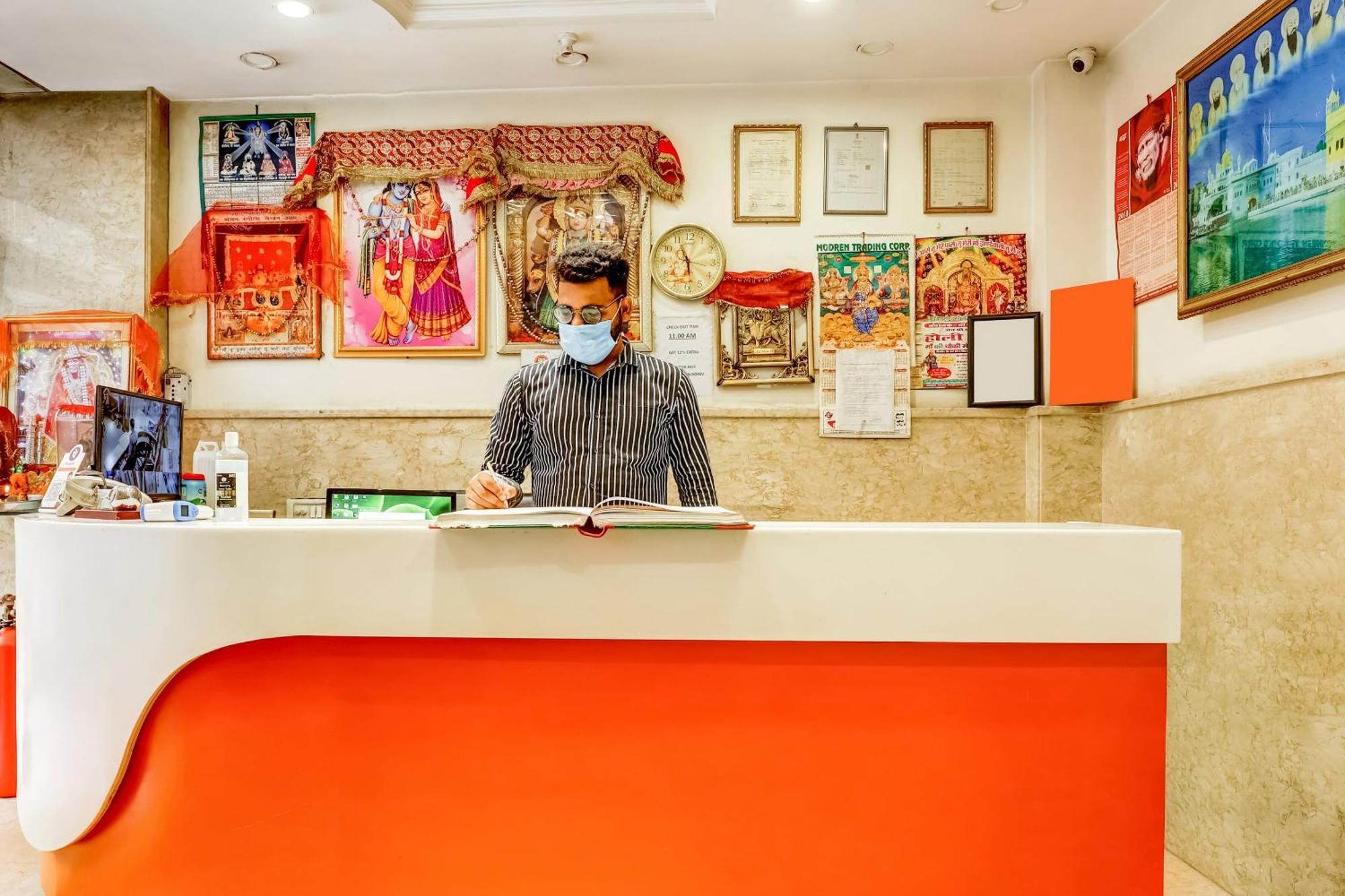 Hotel O Tushar Continental นิวเดลี ภายนอก รูปภาพ